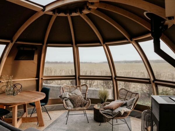 uniek overnachten dome Limburg