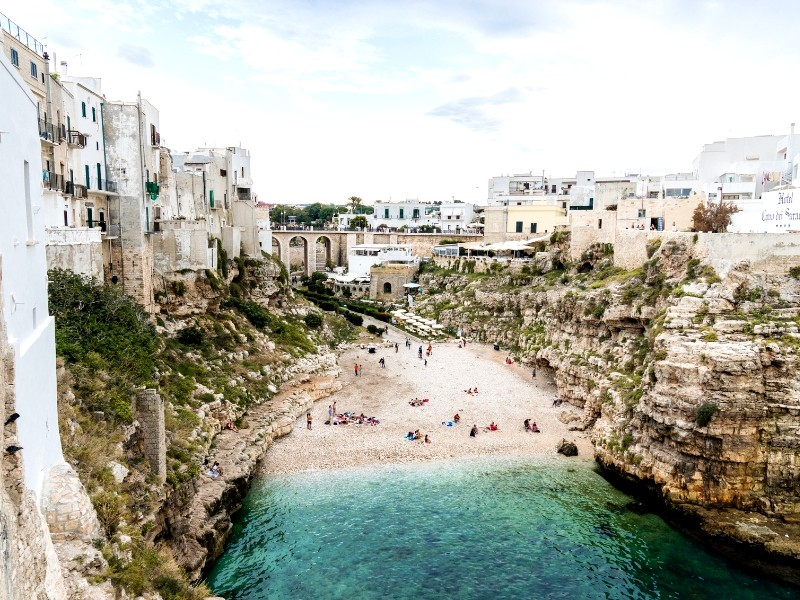 Tuktuk langs de kust; Polignano a Mare